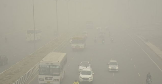 delhi-air-quality-severe-pollution-drives-car-rationing